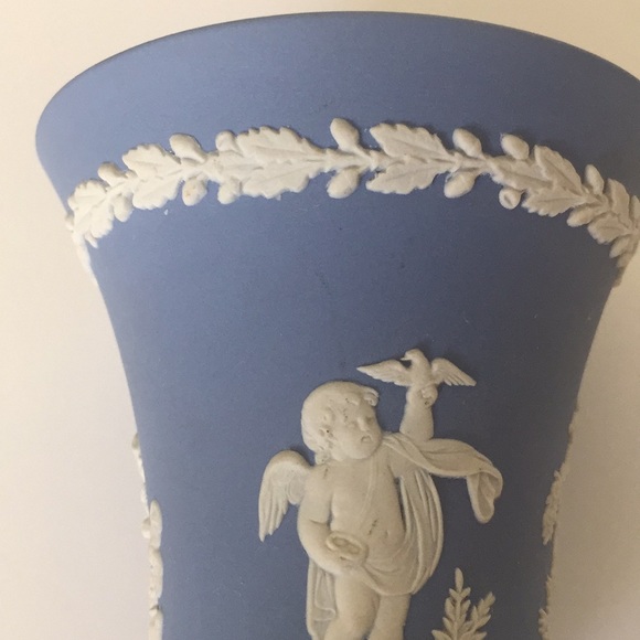 BLUE WEDGWOOD | Flared Vase - Picture 6 of 10